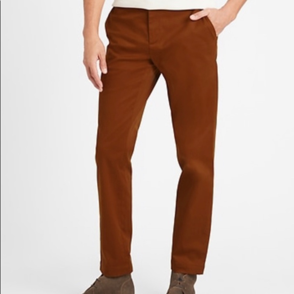 BANANA REPUBLIC Rapid Movement Chino Tapered Fit